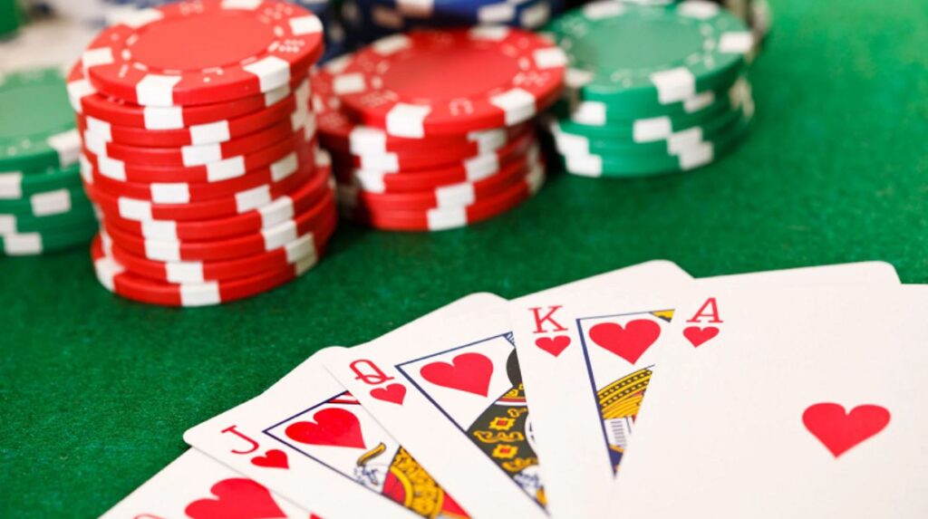 Poker đổi thưởng online - Lối chơi trí tuệ, đổi thưởng hấp dẫn 1 Poker là gì? Sự khác biệt của poker đổi thưởng
